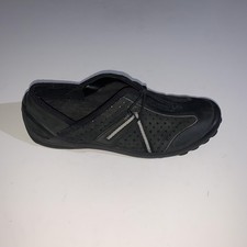 Clarks Shoes Womens 8W Black Slip On Sneaker Comfort Walking Casual