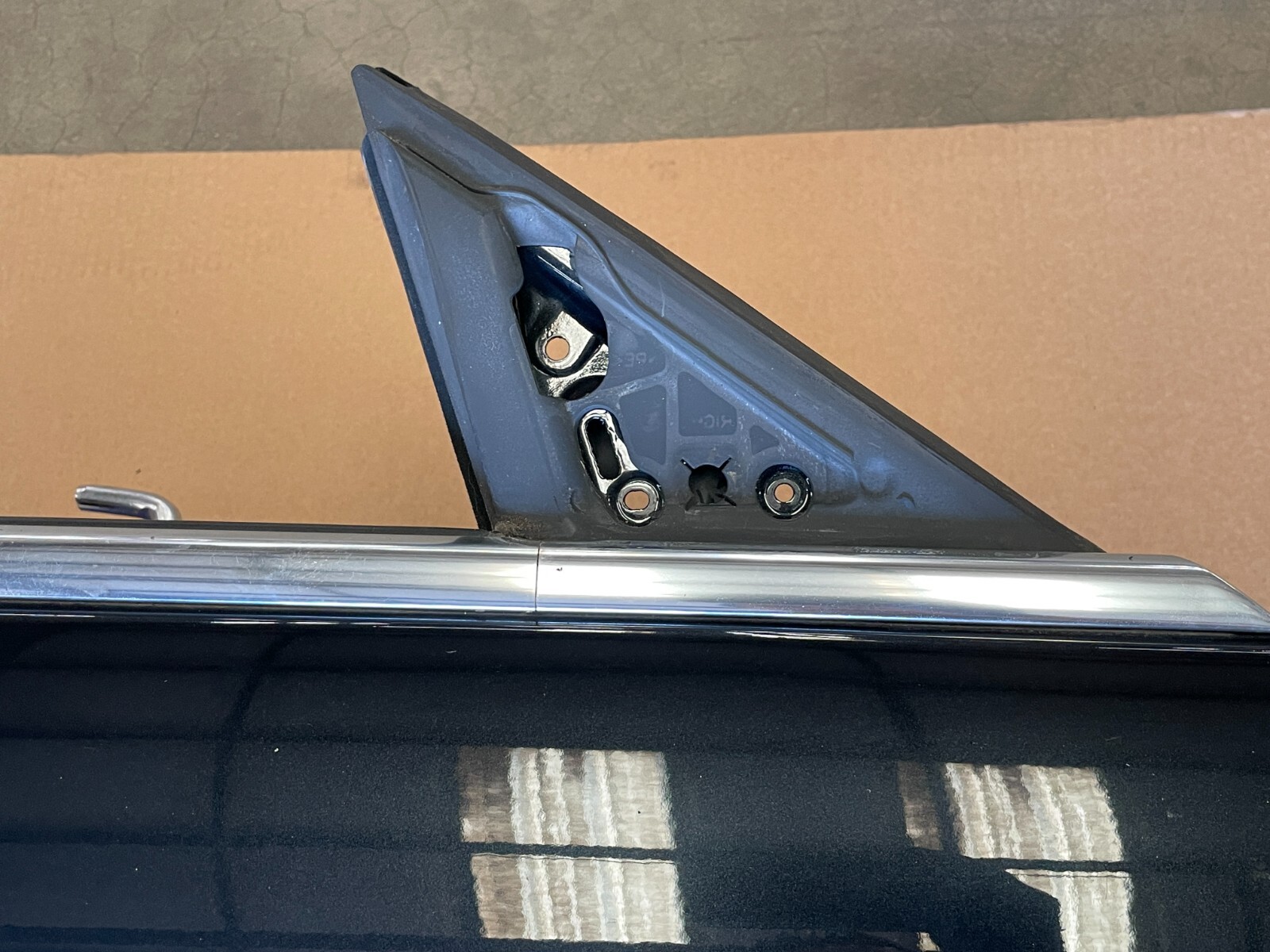 14-17 Maserati Quattroporte GTS Front Right Exterior Door Shell Black 1574 OEM