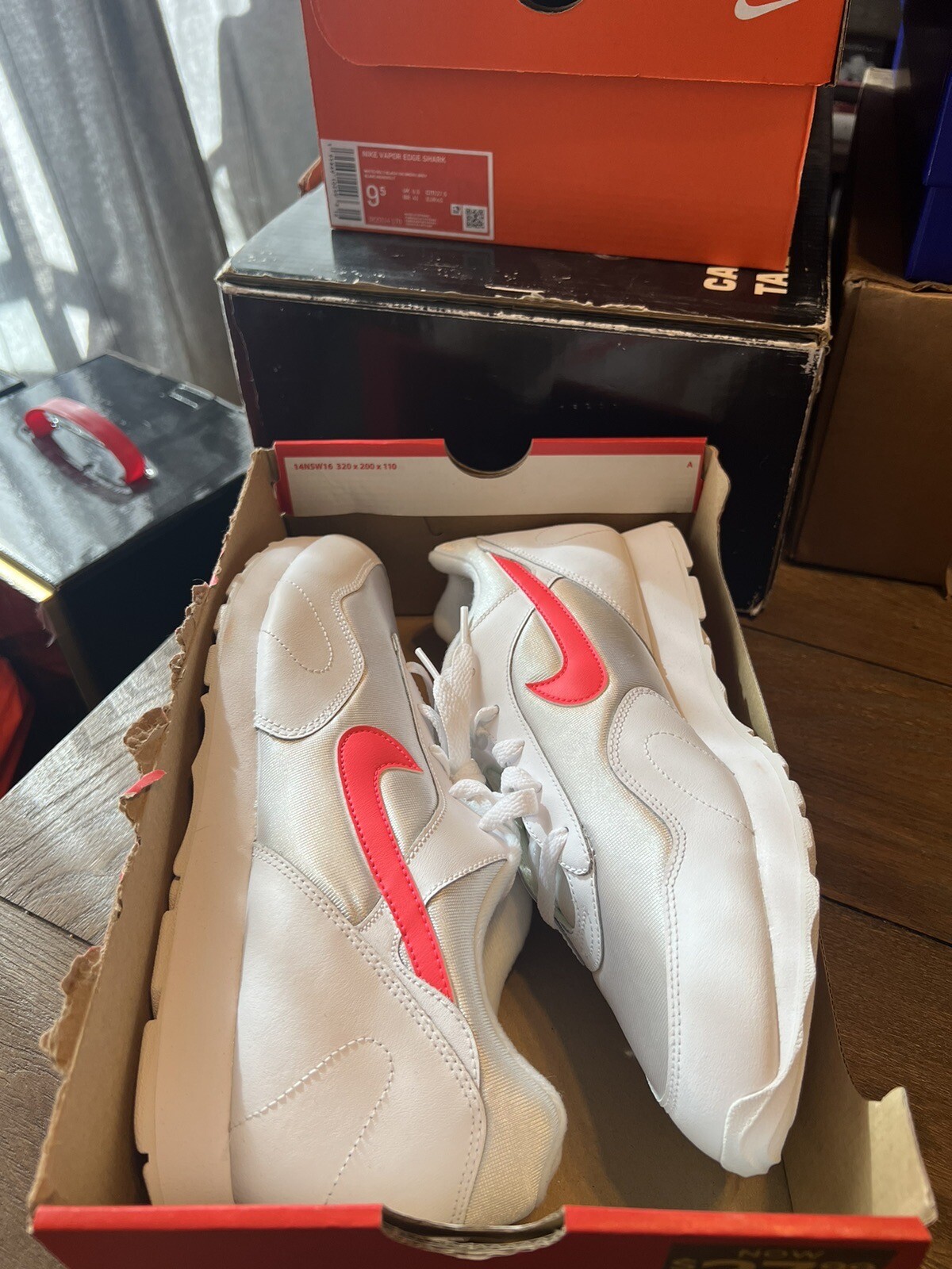 Nike Outburst OG White Solar Red Men&rsquo;s Size 10.5 Women&rsquo;s Size 12 New AR4669101