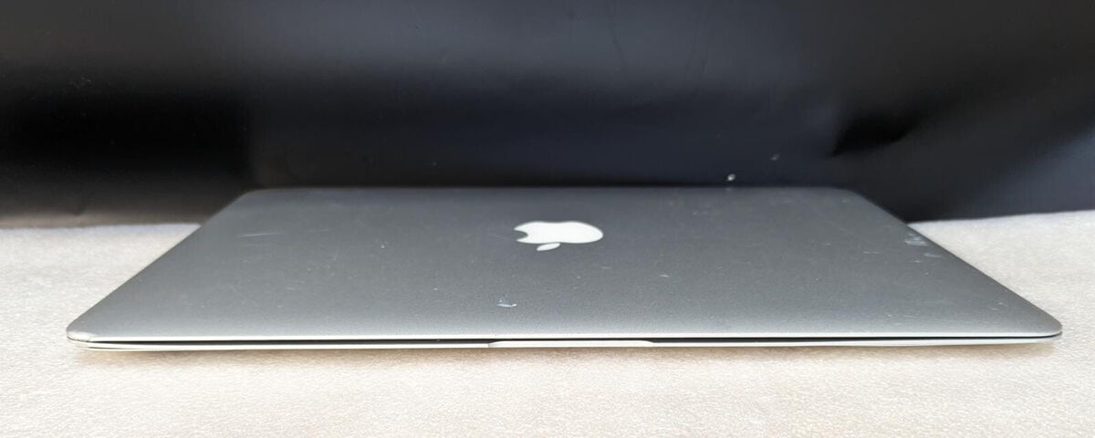 MacBook Air ( 13-inch, Early 2014) 1.4 GHz Intel Core i5 MacBook Air ( 13-inch, Early 2014) 1.4 GHz Intel Core i5