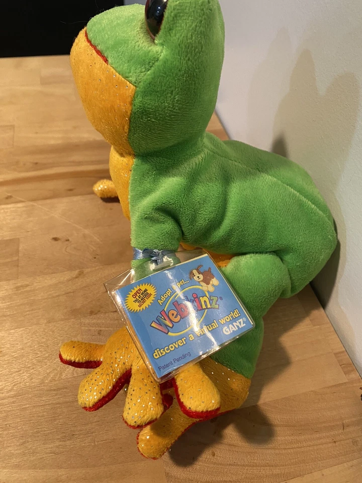 Webkins Tree Frog With Code New Soft Plush Stuffed Animal - Image 3 of 4