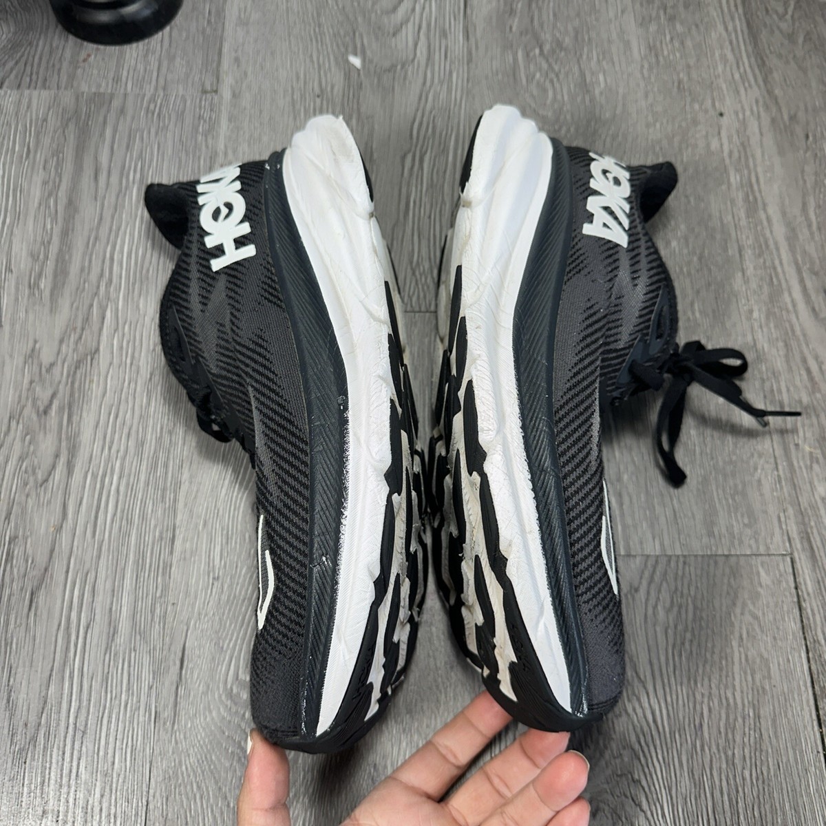 Hoka One One Clifton 9 Wide Men\'s 10 D Black Running Shoes Sneaker 1132210 BWHT Hoka Clifton 9 Black/White 1127895 BWHT & 1132210 BWHT  main image 2