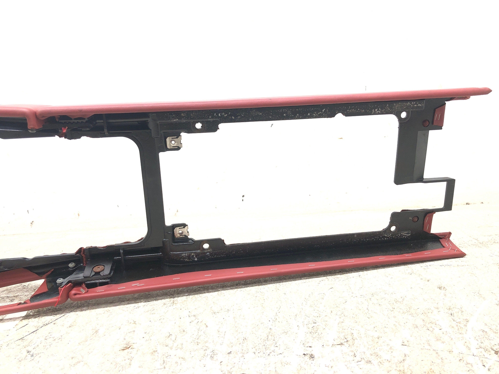 2009 ASTON MARTIN VANTAGE CENTER CONSOLE STACK TRIM LEATHER 8D33-11801-AA OEM