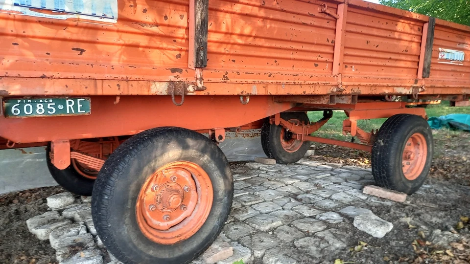  rimorchio agricolof.lli minoia  - Immagine 2 di 3