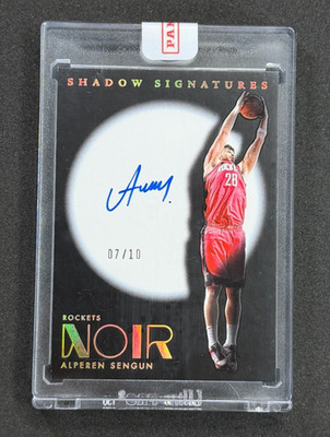 ALPEREN SENGUN 2024 Panini Noir #SHA-ALP Shadow Signatures Gold 7/10