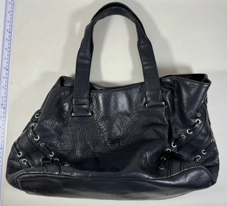 Kenneth Cole New York Bolso de Hombro Cartera de Cuero Negro con Hebilla Foto 2 de 4