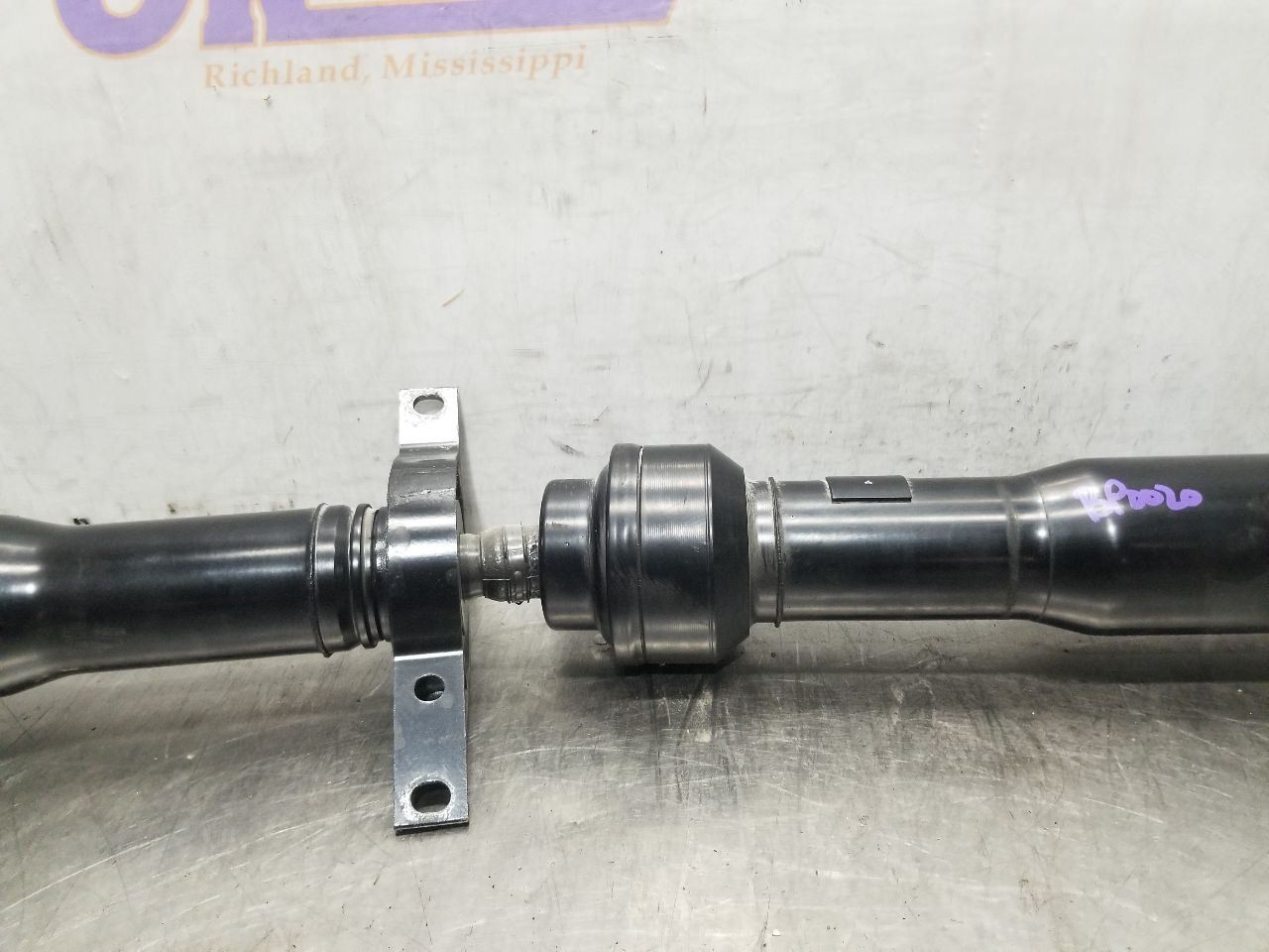 22 2022 MASERATI LEVANTE 3.8L REAR DRIVE SHAFT 