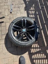 18 INCH BLACK ALLOY WHEEL 1 Series