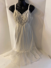 Vanity fair white slip gown lace tricot nylon USA mermaid flare hem 34 Vintage C