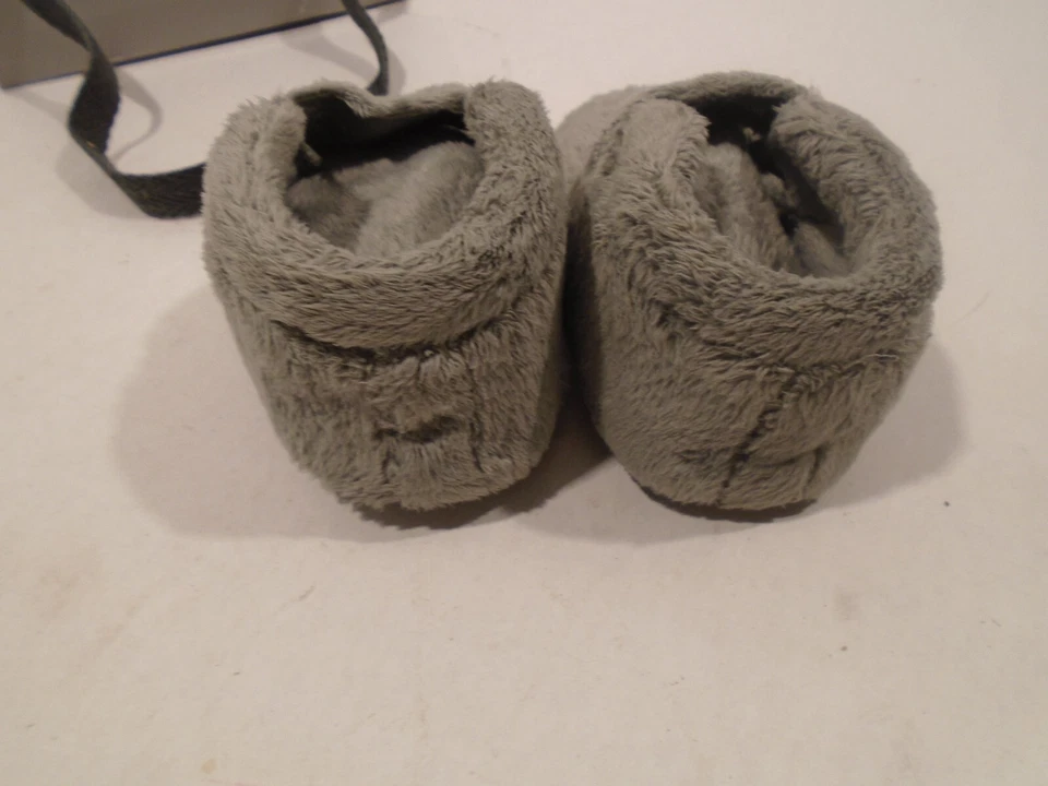 Botín UGG Baby Bixbee Talla 4/5 Peluche Suave Se Ajusta a Talla 12-18 meses Gris Foto 4 de 4