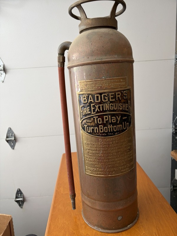 Vintage Badger's Fire Extinguisher Copper Brass EMPTY Boston MA USA 2.5 Gallons