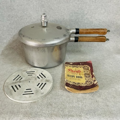#ad Vtg 1946 Presto Pressure Cooker 4 Qt Wood Handles $22.00