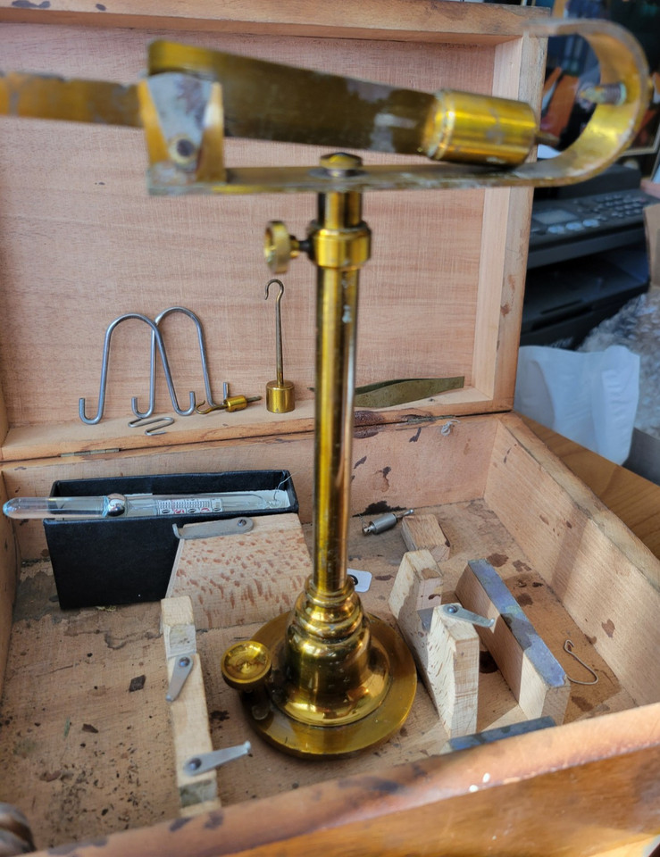 A genuine vintage German specific gravity instrument from August Sauter, sold through the legendary Central Scientific Chicago — the kind of lab artifact that looks incredible on a shelf and tells a real scientific story.