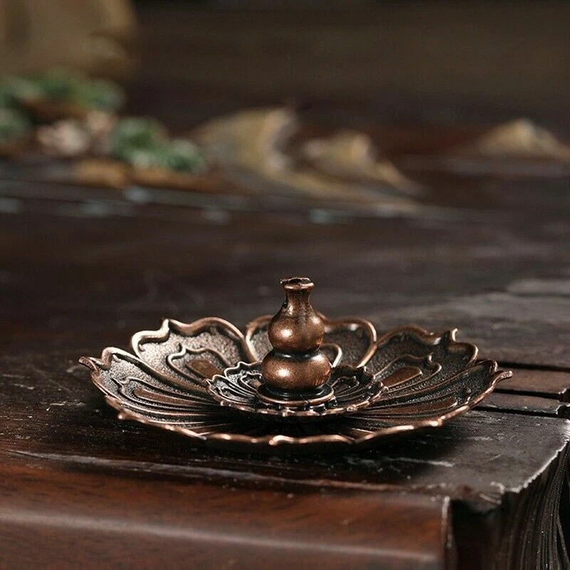 Quemador de incienso retro de flor de loto de 9 agujeros placa de incensario para palo cono dorado Foto 2 de 4