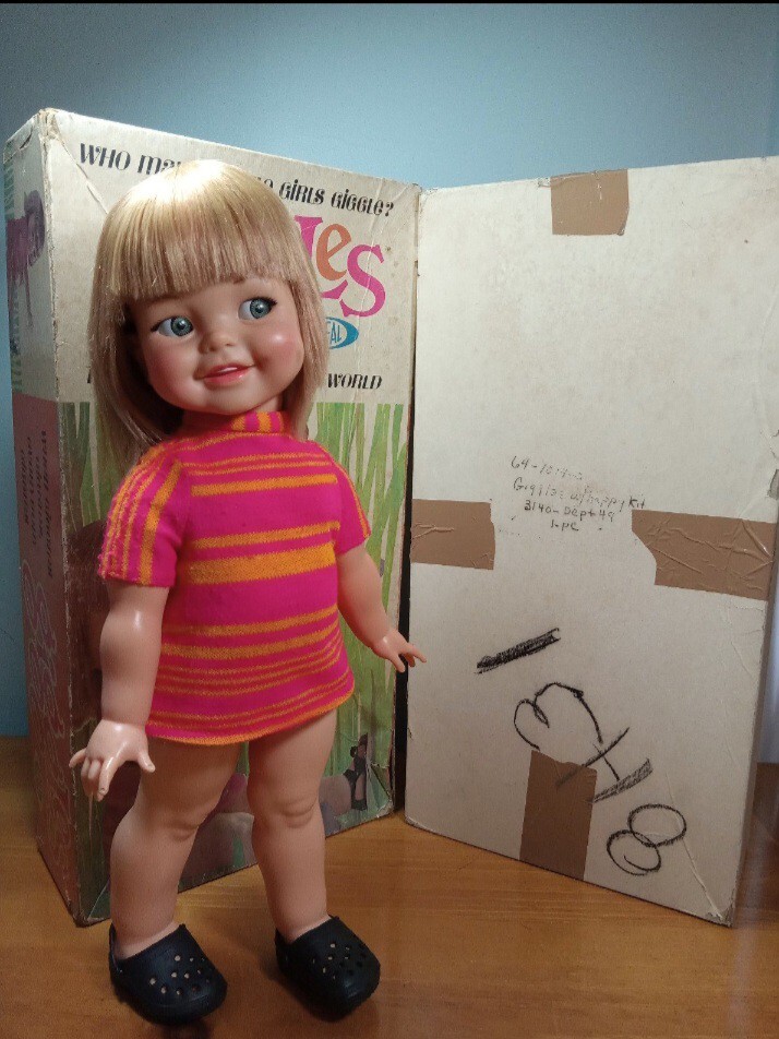 Vintage ideal Giggles doll 1967 era Green Pinwheel flirty eyes Giggles