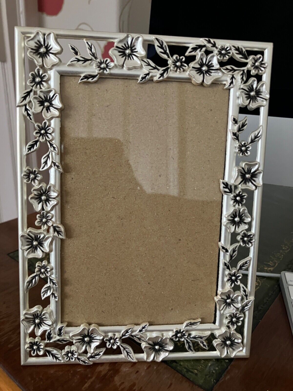 Picture 1 of 2