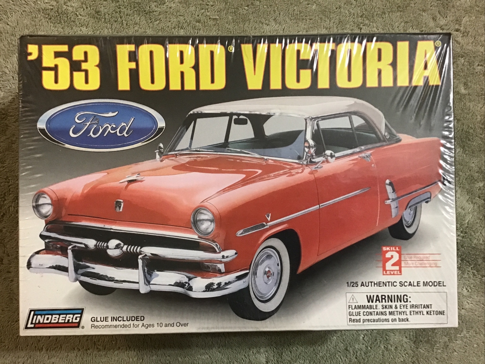 Modèle Réduit Lindberg Ford Victoria 1953 (1:24) - Pré-construit Et Peint - Noir