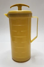 Federal Housewares Yellow Plastic Tea Lemonade Juice Pitcher Mixing Plunger 2 qt