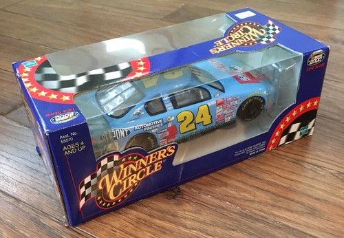 NIB Jeff Gordon Nascar 2000 Winners Circle 1/24 Scale #24 Race Car Snoopy Hasbro - Bild 2 von 4