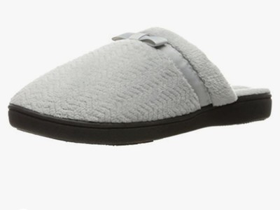isotoner Women's Gray Bow Chevron Slip on Clog Slippers Sze  7.5 Cushioned