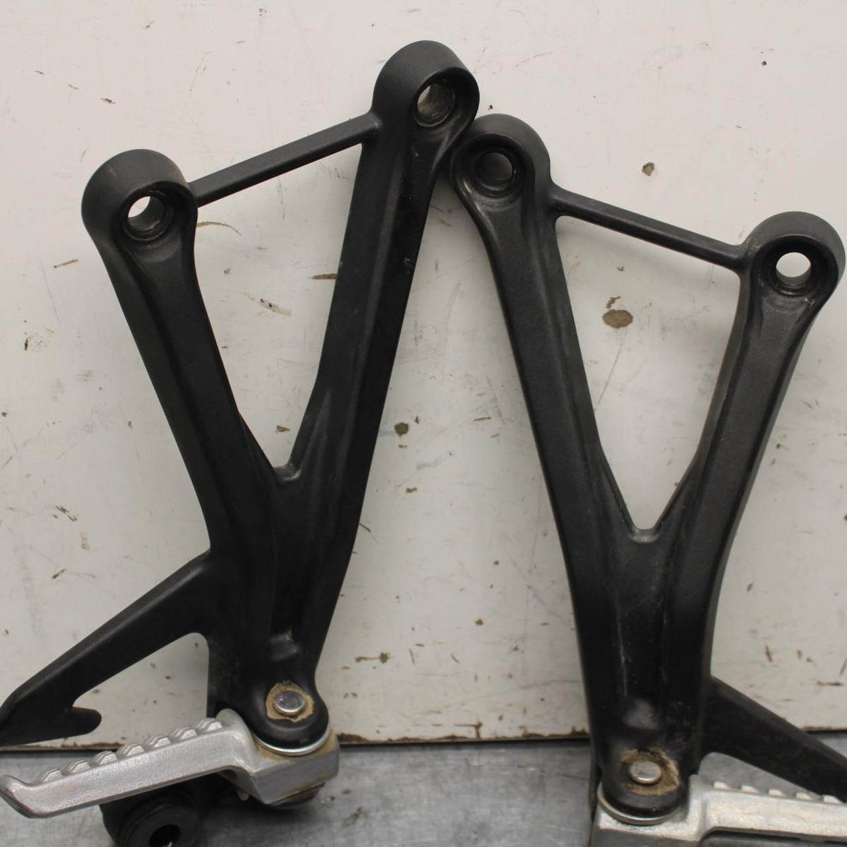 23-24 KAWASAKI NINJA ZX4R FRONT FOOT RESTS PEGS STEPS SET