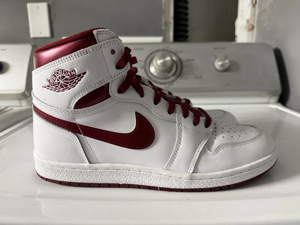 Air Jordan 1 Retro '85 OG Alto Metálico Borgoña Hombre 10.5 Foto 2 de 4