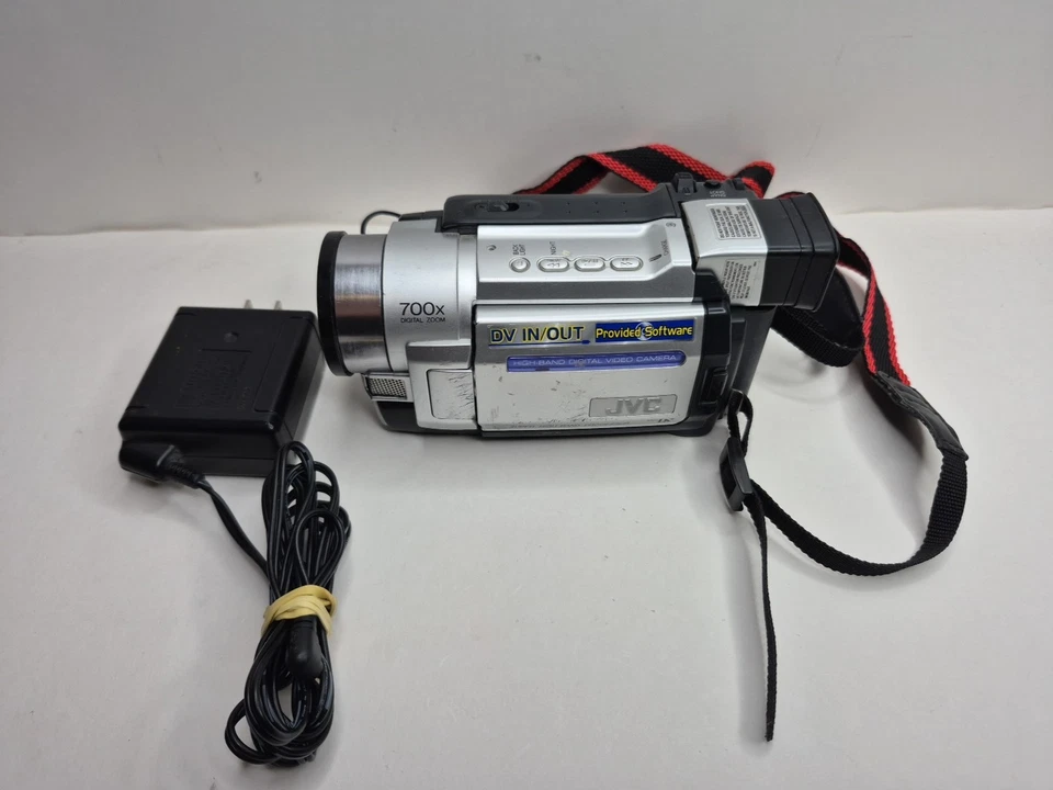 Videocámara JVC Mini DV GR-DVL320U + cable de casete/batería/cargador Foto 2 de 4