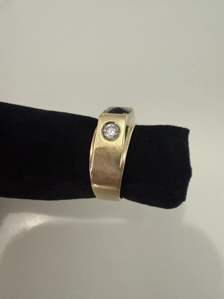 Anillo de oro amarillo de 14 quilates Onix y diamantes talla 10,25 Foto 4 de 4