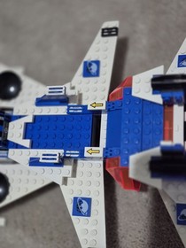 Lego Ice Planet 6973 Deep Freeze Defender Complete w/ Manual Minifigs Rare