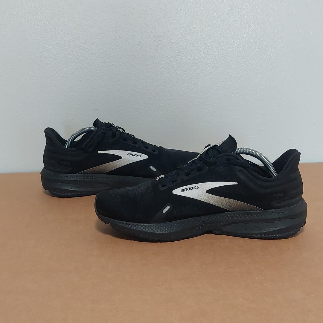 Brooks Launch 9 1103861D048 Black Running Shoes Sneakers Mens  SIZE 9.5
