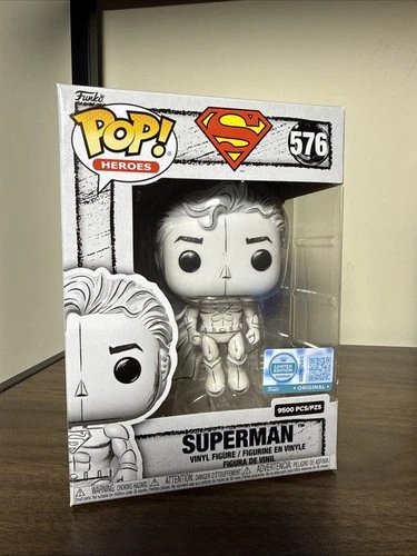 Funko Pop! Supreme Le: DC Universe - Superman - (Exclusive) #576 + Protector