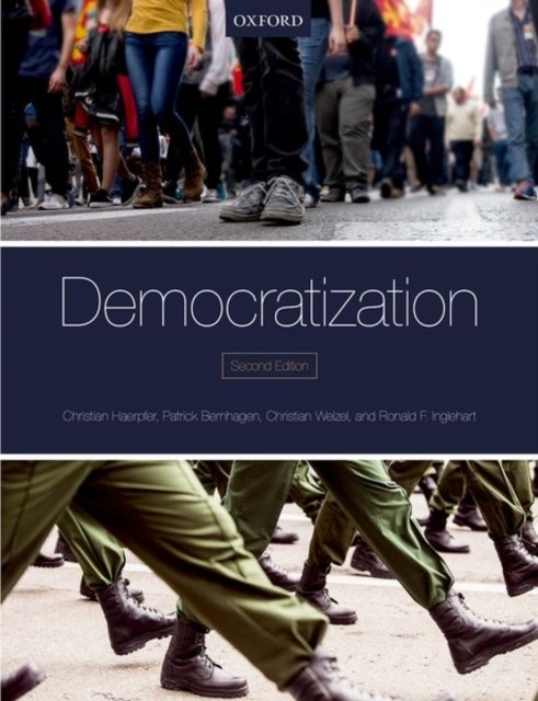 Democratization by Christian Welzel (Paperback Book)