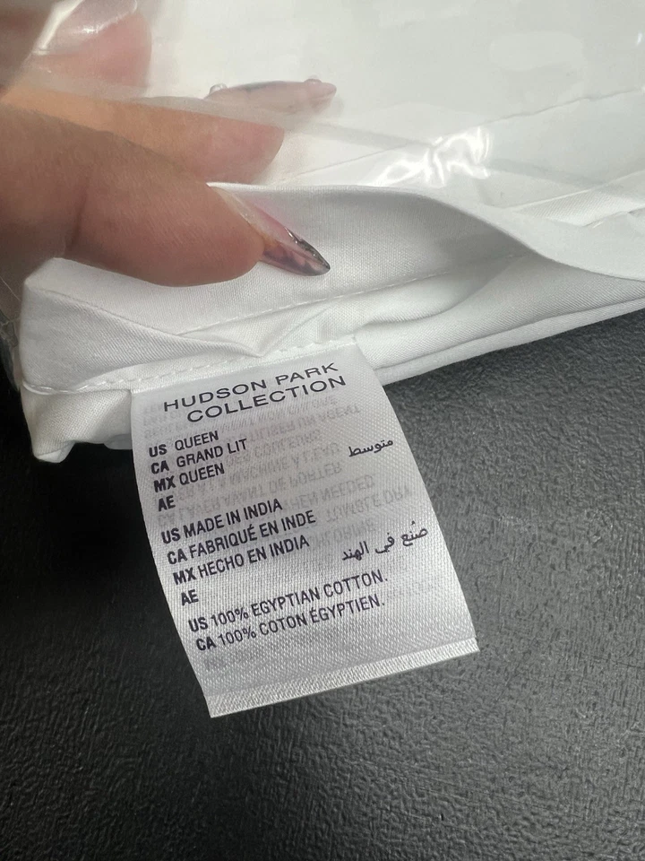 Hudson Park Italian Linens Percale QUEEN Fitted Sheet + Queen Flat Sheet White - Image 3 of 4