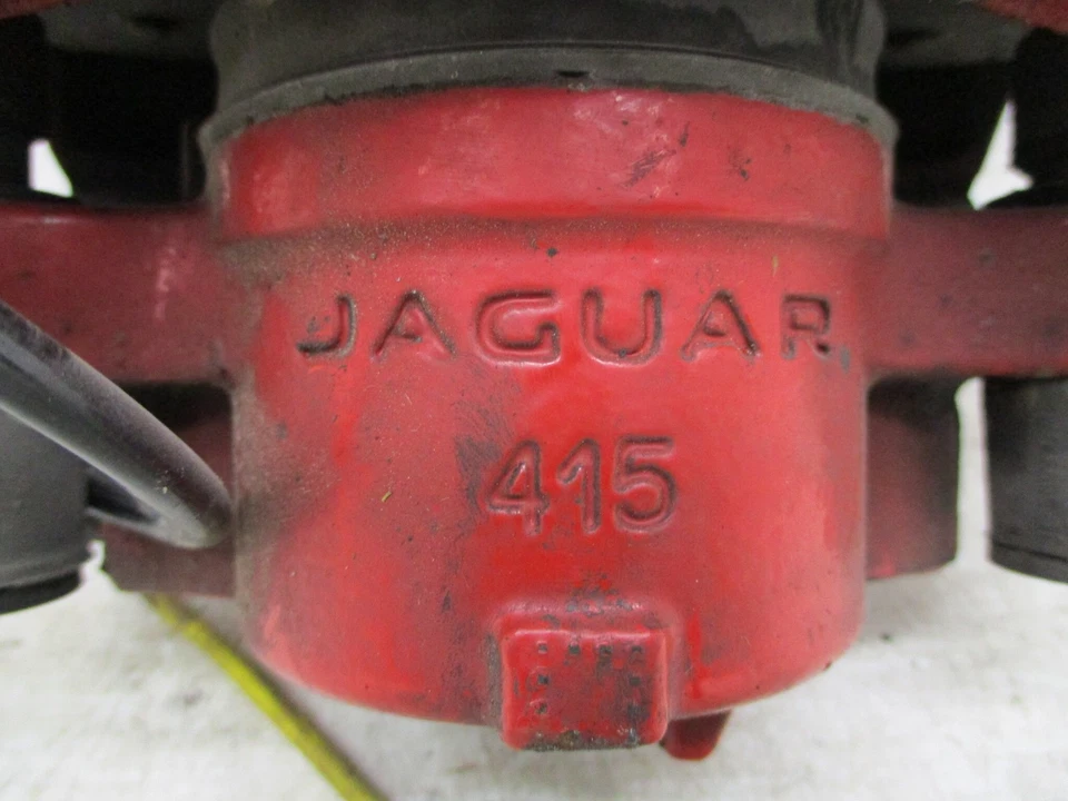 Pinza delantera del lado del conductor 17 18 19 20 Jaguar F-PACE OEM LKQ Foto 4 de 4