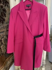 GSTQ NWOT Valentino Pink Coat Mid length Pockets Self belt Unique SZ L Trendy