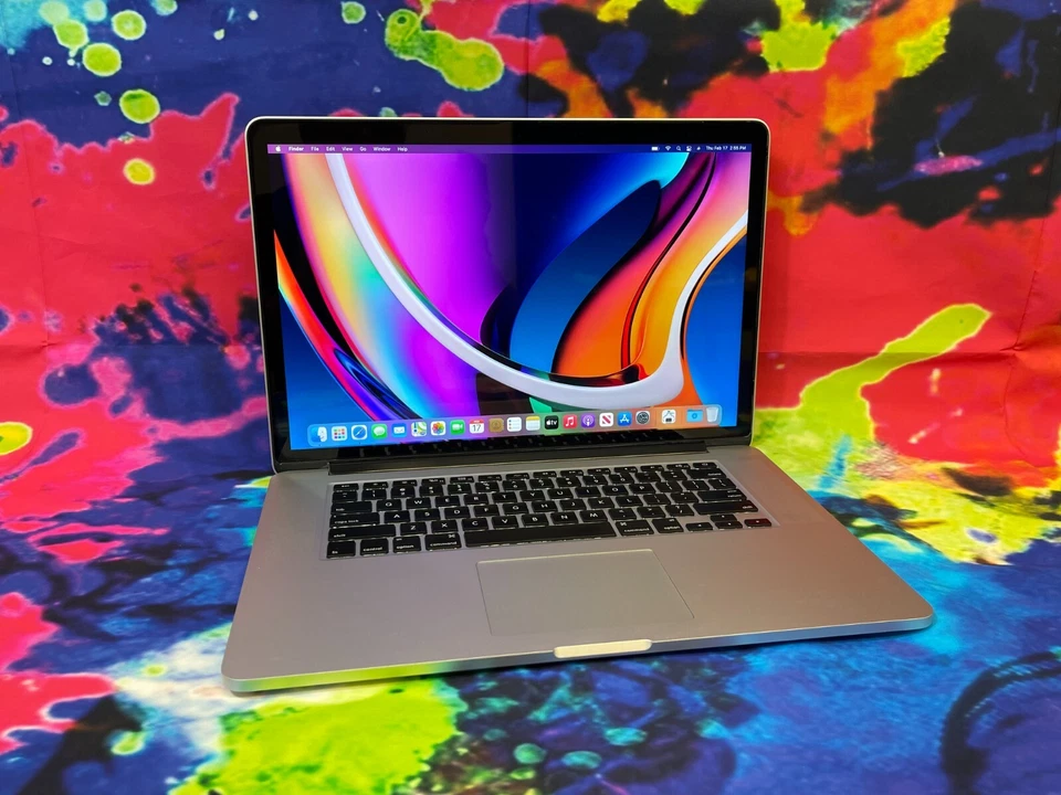 Laptop Apple Macbook Pro 15" - Quad Core i7 2.2GHz 16GB RAM 512GB SSD - Garantía Foto 2 de 4