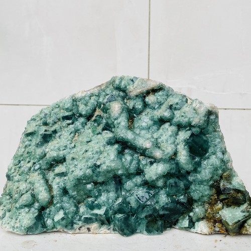 Raro esemplare di quarzo calcite fluorite cubo verde chiaro naturale 6840 g - Foto 5 di 18