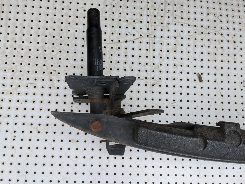 1998 Volkswagen Beetle Bug Front Bumper Impact Reinforcement Bar Foto 3 de 4