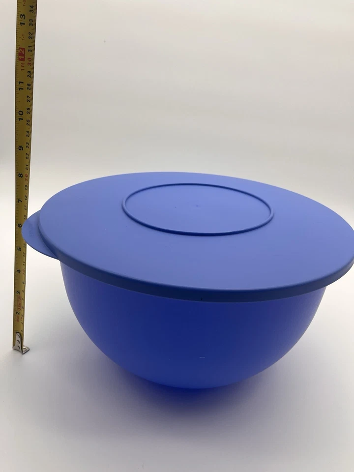 NEW Tupperware Impressions Bowl 7.5L / 32 Cup X Large Mixing & Salad Blue - Image 3 of 4