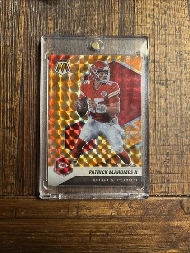 2021 Panini Mosaic - Patrick Mahomes II #1 Mosaic Reactive Orange Prizm