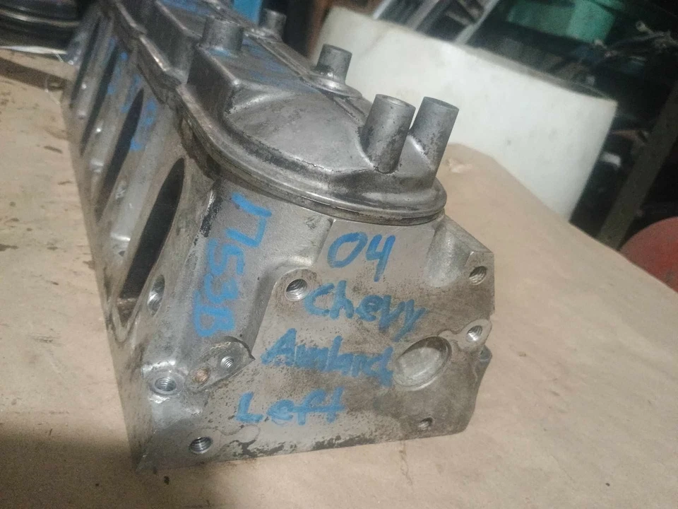 2002-2006 CHEVY AVALANCHE 1500 00-06 TAHOE 00-06 YUKON Cylinder Head 5.3l Oem - Image 2 of 4