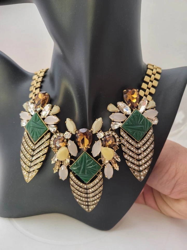 RARO J. Collar Crew Grueso Lucite Ámbar Verde Estrás Latón Distintivo -LEER Foto 4 de 4