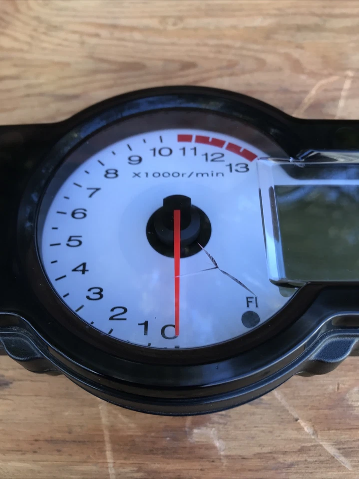 KAWASAKI VERSYS 650 2011-2014 VELOCÍMETRO MEDIDORES PARTE # 25031-0347 Foto 3 de 4