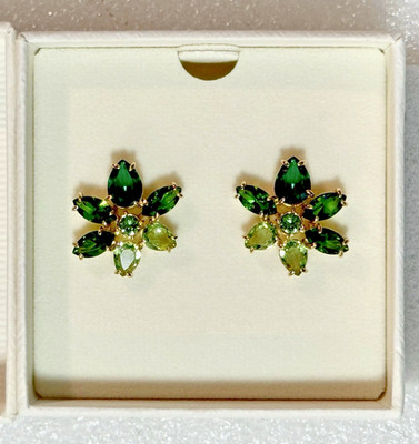 SWAROVSKI Gema Green Flower Mixed Cuts Stud Earrings in Gold-Tone (5658400)