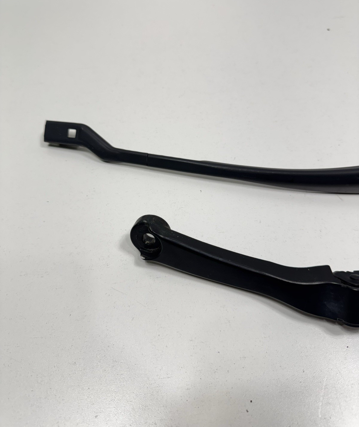 ✅14-20 Maserati Ghibli M157 Front Left & Right Side Windshield Wiper Arm Set OEM