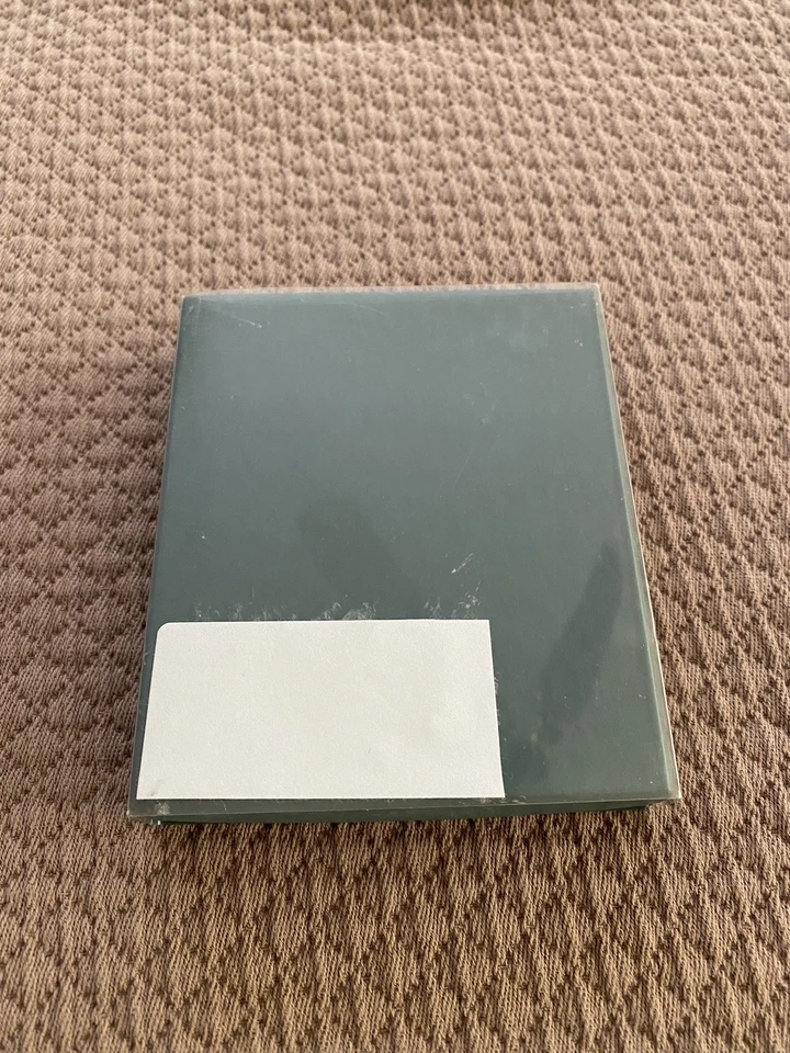 Enfeite de metal dourado porcelana marfim trenó de Natal Lenox - Imagem 4 de 4