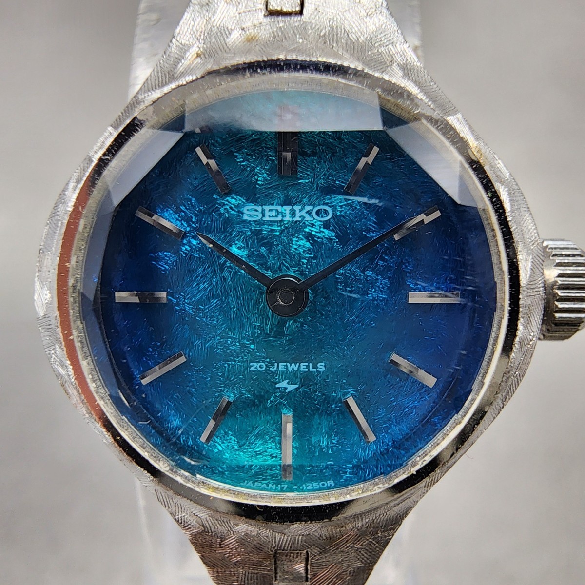 Seiko Watch Women 21mm Blue Dial Silver Tone Round 17-0830 Manual