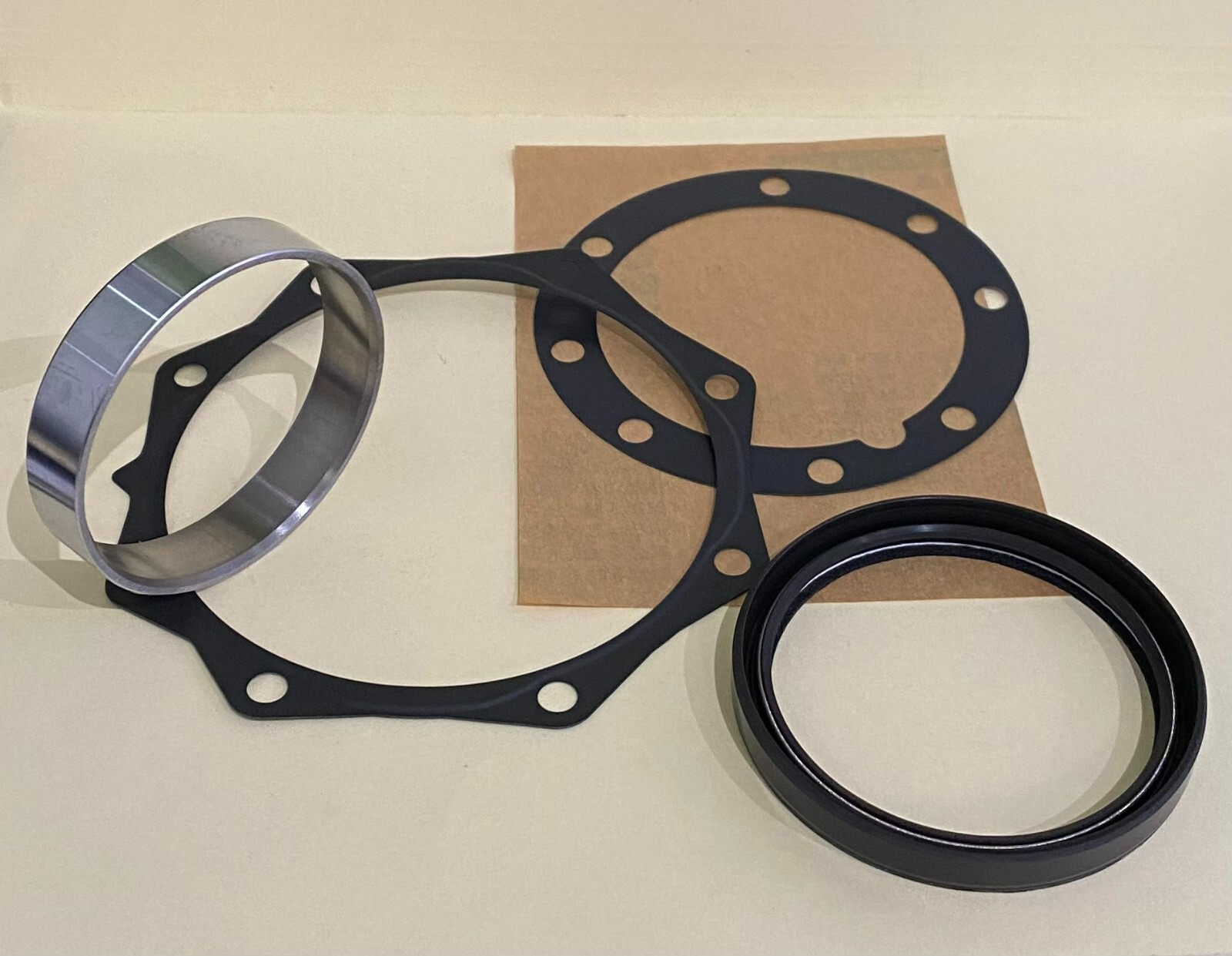 NEW KUBOTA OEM Rear Crankshaft Oil Seals Kit Grelly USA