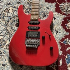 Rara chitarra elettrica Charvel CDS-045 Pearl Medium Red tipo Dinky