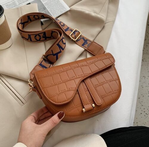 Crossbody Saddle Bag - Picture 4 of 7